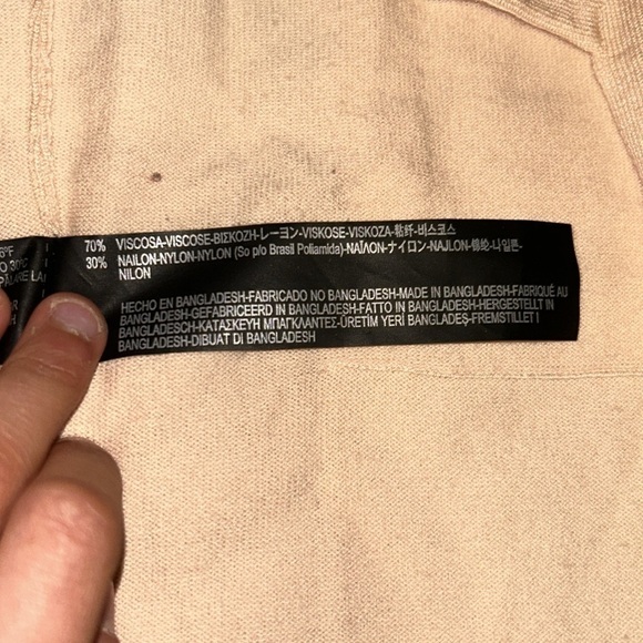 Zara knit women’s salmon colored buttonless cardigan - Picture 7 of 9